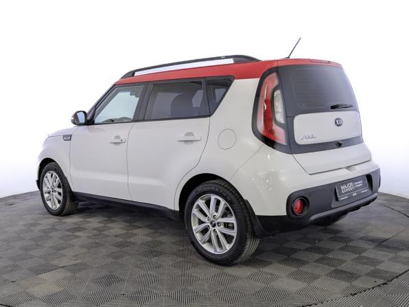 Kia Soul II Рестайлинг с пробегом 2018 года, цена 1 580 000 рублей, 124667 км, хэтчбек, Автокод Объявления