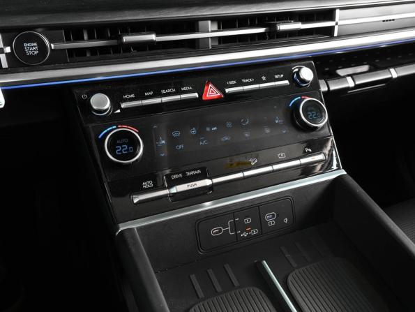 Hyundai Santa Fe V (MX5) с пробегом 2024 года, цена 5 350 000 рублей, 16198 км, внедорожник, Автокод Объявления