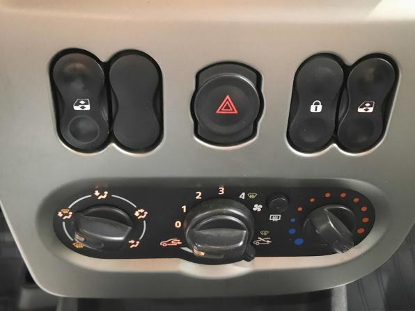 Renault Sandero I с пробегом 2013 года, цена 380 000 рублей, 186000 км, хэтчбек, Автокод Объявления