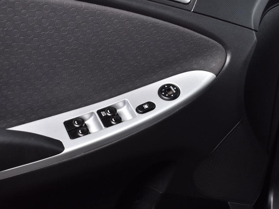 Hyundai Solaris I Кемерово  - изображение 19