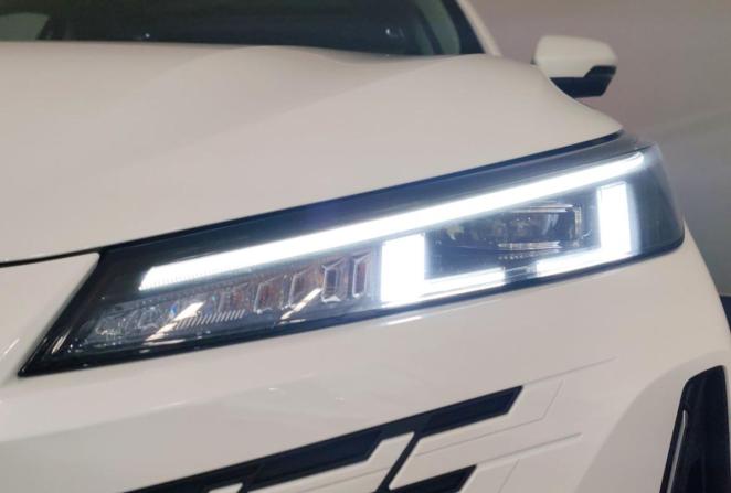 Changan Lamore с пробегом 2023 года, цена 2 290 000 рублей, 43885 км, седан, Автокод Объявления