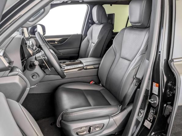 Lexus LX IV с пробегом 2025 года, цена 19 500 000 рублей, 15160 км, внедорожник, Автокод Объявления