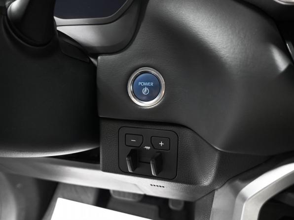 Toyota Sequoia III с пробегом 2023 года, цена 10 250 000 рублей, 53906 км, внедорожник, Автокод Объявления