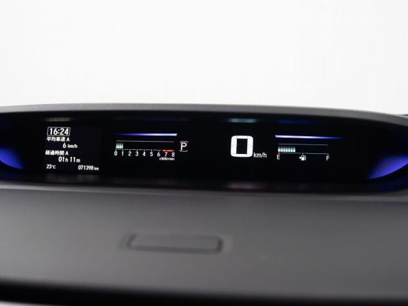 Honda Stepwgn V Рестайлинг с пробегом 2019 года, цена 2 100 000 рублей, 71400 км, минивэн, Автокод Объявления