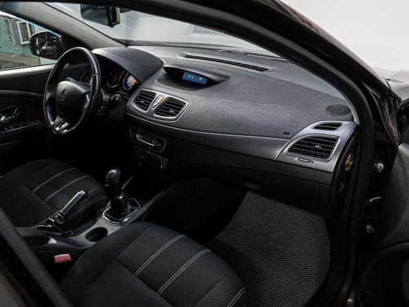 Renault Fluence I Рестайлинг с пробегом 2014 года, цена 680 000 рублей, 216622 км, седан, Автокод Объявления