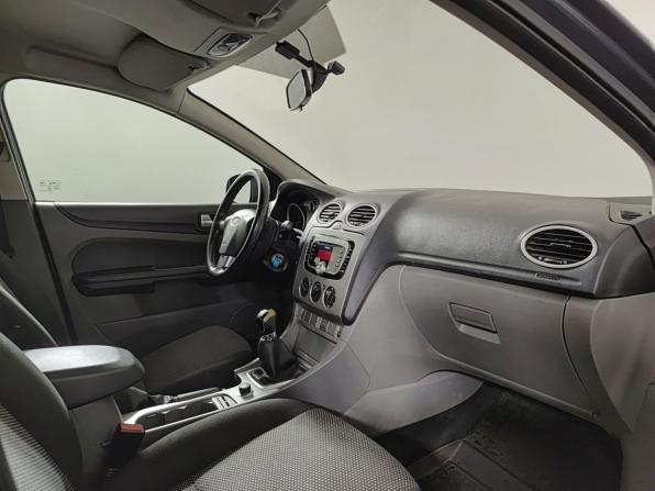 Ford Focus II Рестайлинг с пробегом 2009 года, цена 425 000 рублей, 272000 км, седан, Автокод Объявления