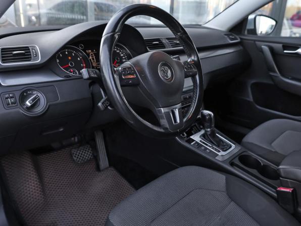 Volkswagen Passat B7 с пробегом 2011 года, цена 949 000 рублей, 174256 км, седан, Автокод Объявления