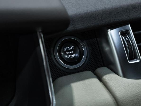 Land Rover Range Rover Sport II Рестайлинг с пробегом 2018 года, цена 5 399 585 рублей, 105145 км, внедорожник, Автокод Объявления
