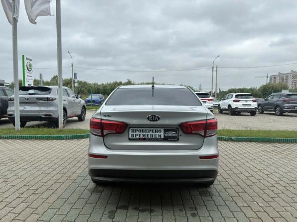 Kia Rio III Рестайлинг с пробегом 2016 года, цена 930 000 рублей, 69086 км, седан, Автокод Объявления