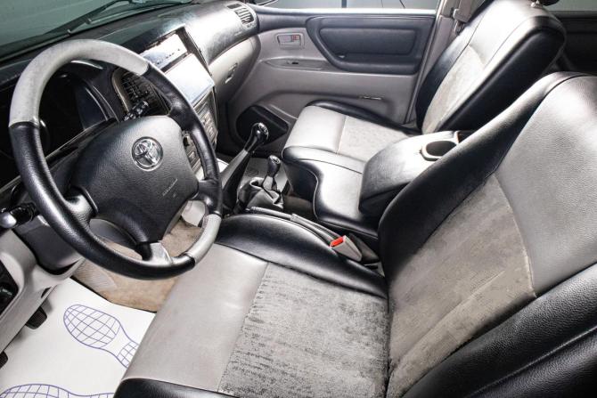 Toyota Land Cruiser 100 Series Рестайлинг 2 с пробегом 2007 года, цена 2 089 000 рублей, 367500 км, внедорожник, Автокод Объявления
