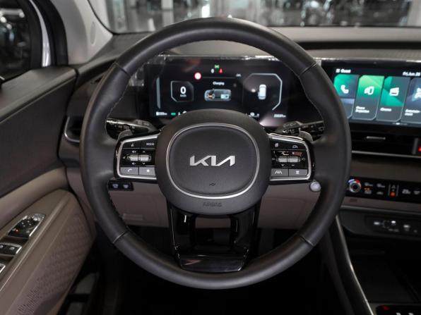 Kia Carnival IV Рестайлинг с пробегом 2024 года, цена 5 700 000 рублей, 23236 км, минивэн, Автокод Объявления
