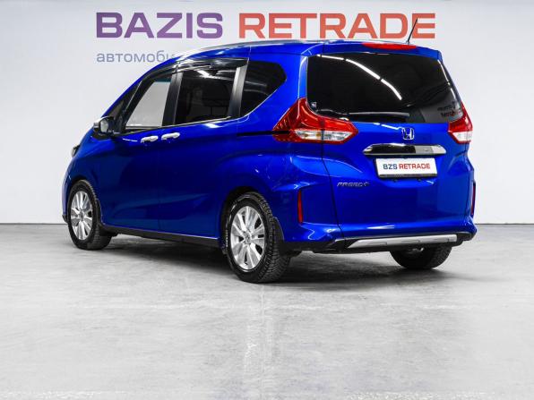 Honda Freed II Рестайлинг с пробегом 2022 года, цена 2 150 000 рублей, 32918 км, компактвэн, Автокод Объявления