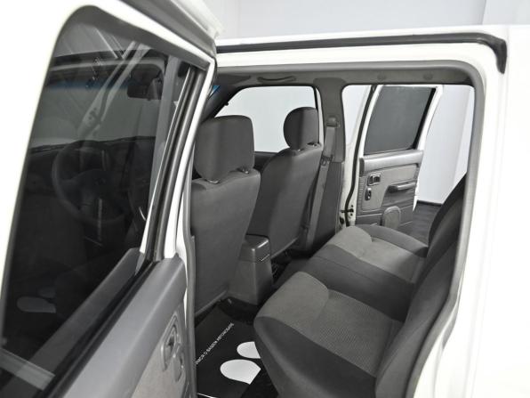 Nissan NP300 с пробегом 2014 года, цена 1 149 000 рублей, 158000 км, offers.body_type.unknown, Автокод Объявления