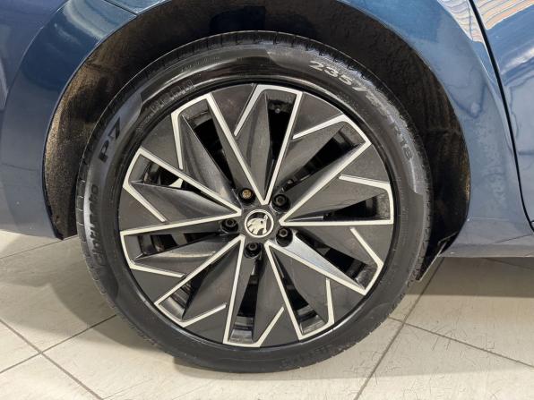 Skoda Superb III Рестайлинг с пробегом 2019 года, цена 3 499 800 рублей, 149718 км, универсал, Автокод Объявления