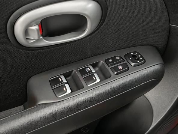 Kia Soul II Рестайлинг с пробегом 2018 года, цена 1 444 000 рублей, 98076 км, хэтчбек, Автокод Объявления