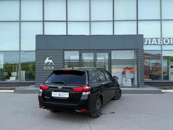 Toyota Corolla XI (E160 E170) Рестайлинг 2 с пробегом 2018 года, цена 1 545 000 рублей, 114181 км, универсал, Автокод Объявления