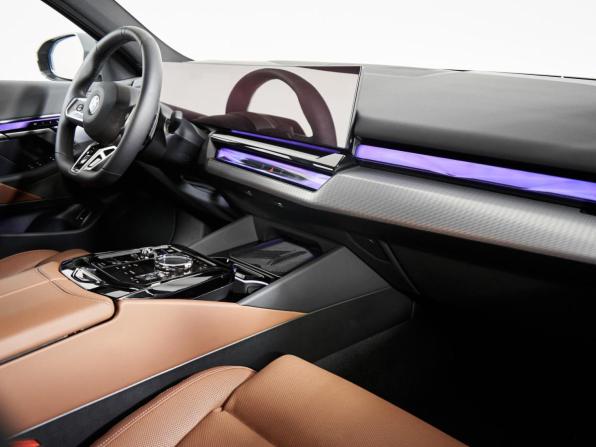 BMW 5 серии VIII (G60/G61/G68) с пробегом 2025 года, цена 9 250 000 рублей, 11650 км, седан, Автокод Объявления