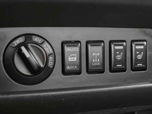 Nissan Navara (Frontier) III (D40) с пробегом 2008 года, цена 1 265 000 рублей, 302057 км, пикап, Автокод Объявления