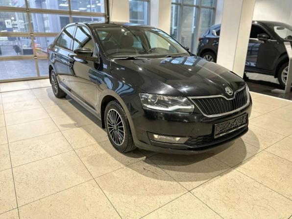 Skoda Rapid I Рестайлинг с пробегом 2019 года, цена 1 449 000 рублей, 102000 км, лифтбек, Автокод Объявления