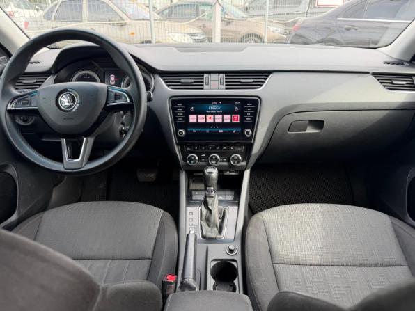 Skoda Octavia III (A7) Рестайлинг с пробегом 2018 года, цена 1 738 000 рублей, 129000 км, лифтбек, Автокод Объявления
