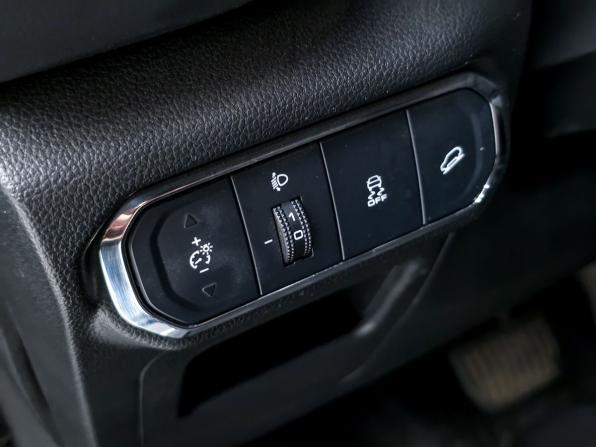 Haval Jolion I Рестайлинг с пробегом 2024 года, цена 2 000 000 рублей, 99357 км, внедорожник, Автокод Объявления