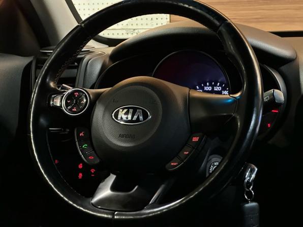 Kia Soul II Рестайлинг с пробегом 2017 года, цена 1 499 990 рублей, 72474 км, хэтчбек, Автокод Объявления
