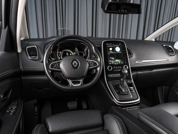 Renault Scenic IV с пробегом 2017 года, цена 1 879 000 рублей, 166575 км, компактвэн, Автокод Объявления