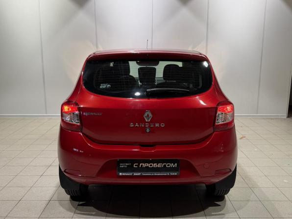 Renault Sandero II с пробегом 2016 года, цена 975 000 рублей, 46000 км, хэтчбек, Автокод Объявления