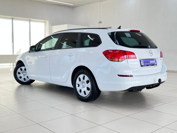 Opel Astra J с пробегом 2011 года, цена 620 000 рублей, 268684 км, универсал, Автокод Объявления
