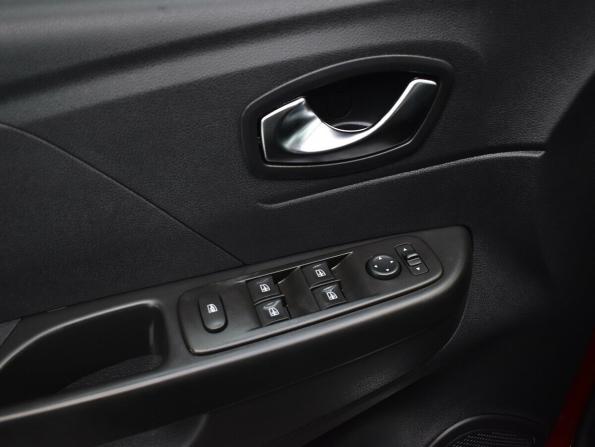 Renault Kaptur I Рестайлинг с пробегом 2020 года, цена 1 690 000 рублей, 100716 км, внедорожник, Автокод Объявления