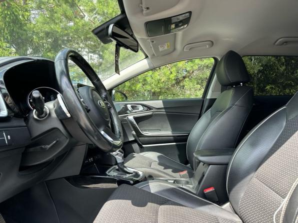 Kia Ceed III с пробегом 2019 года, цена 1 320 000 рублей, 209530 км, универсал, Автокод Объявления