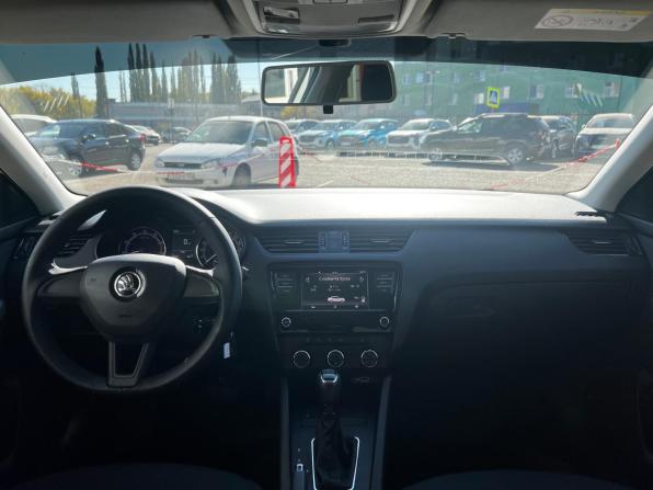 Skoda Octavia III (A7) Рестайлинг с пробегом 2018 года, цена 2 068 000 рублей, 46554 км, лифтбек, Автокод Объявления