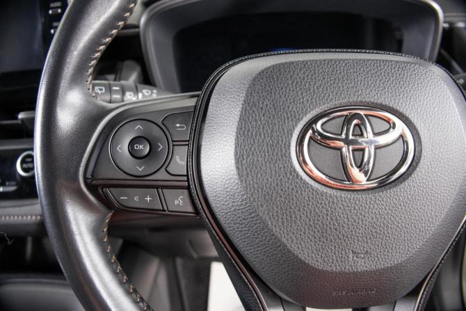 Toyota Corolla XII (E210) с пробегом 2020 года, цена 1 949 000 рублей, 63714 км, универсал, Автокод Объявления