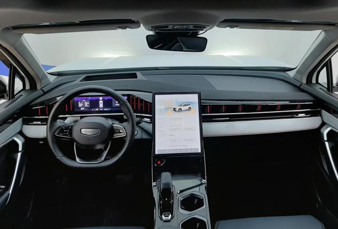 Geely Atlas II с пробегом 2024 года, цена 2 930 000 рублей, 26327 км, внедорожник, Автокод Объявления