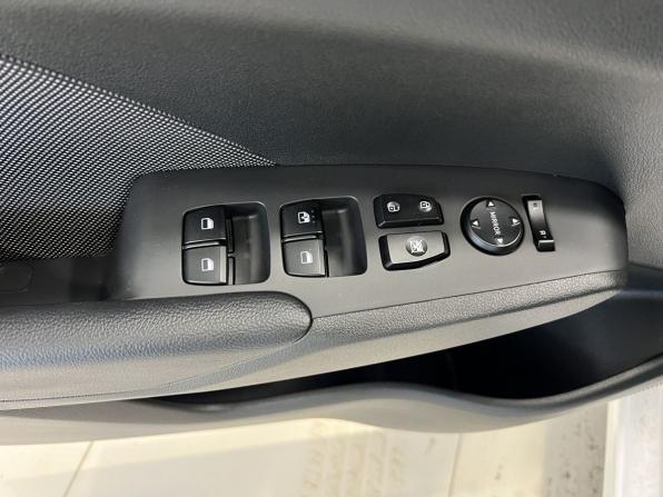 Hyundai Solaris II Рестайлинг с пробегом 2022 года, цена 1 766 000 рублей, 45000 км, седан, Автокод Объявления