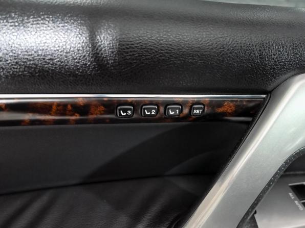 Toyota Land Cruiser 200 Series Рестайлинг 1 с пробегом 2013 года, цена 4 400 000 рублей, 191721 км, внедорожник, Автокод Объявления