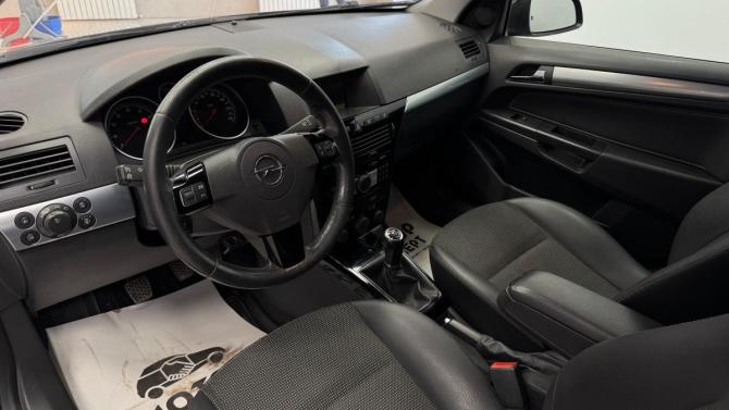 Opel Astra H Рестайлинг с пробегом 2011 года, цена 485 000 рублей, 270677 км, седан, Автокод Объявления