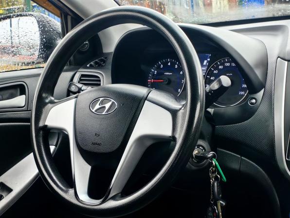 Hyundai Solaris I с пробегом 2011 года, цена 639 000 рублей, 103000 км, хэтчбек, Автокод Объявления