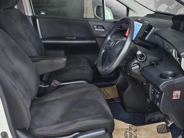Honda Freed I Рестайлинг с пробегом 2012 года, цена 1 240 000 рублей, 153700 км, компактвэн, Автокод Объявления