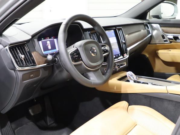 Volvo V90 Cross Country I Рестайлинг с пробегом 2024 года, цена 6 910 000 рублей, 19614 км, универсал, Автокод Объявления