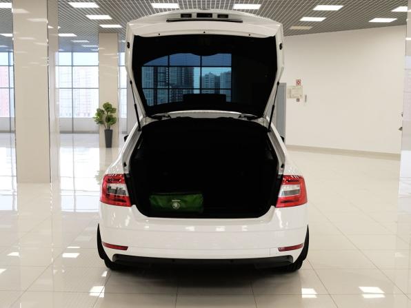 Skoda Octavia III (A7) Рестайлинг с пробегом 2020 года, цена 1 587 000 рублей, 217000 км, лифтбек, Автокод Объявления