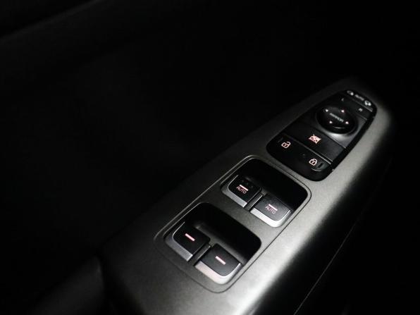 Kia Sportage IV Рестайлинг с пробегом 2021 года, цена 2 549 000 рублей, 99664 км, внедорожник, Автокод Объявления