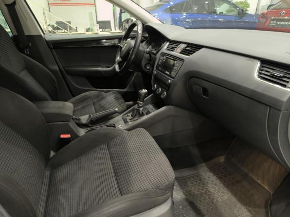 Skoda Octavia III (A7) с пробегом 2014 года, цена 1 250 000 рублей, 131147 км, лифтбек, Автокод Объявления