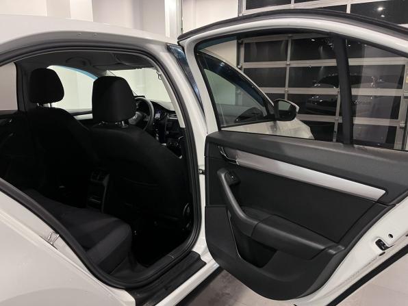 Skoda Octavia III (A7) Рестайлинг с пробегом 2019 года, цена 1 800 000 рублей, 114117 км, лифтбек, Автокод Объявления
