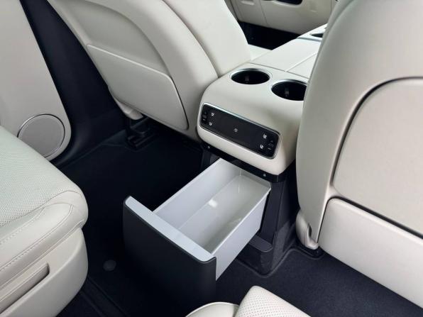 Новый Li Auto (Lixiang) L9 I Рестайлинг 2025 года, цена 8 700 000 рублей, внедорожник, Автокод Объявления