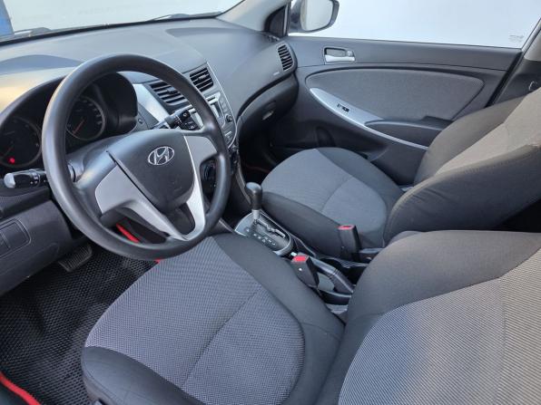 Hyundai Solaris I с пробегом 2013 года, цена 720 000 рублей, 239410 км, седан, Автокод Объявления