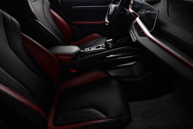 Geely Coolray I Рестайлинг с пробегом 2023 года, цена 2 119 000 рублей, 36992 км, внедорожник, Автокод Объявления