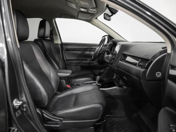 Mitsubishi Outlander III Рестайлинг 3 с пробегом 2018 года, цена 1 949 000 рублей, 157693 км, внедорожник, Автокод Объявления