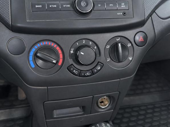 Chevrolet Aveo I Рестайлинг с пробегом 2009 года, цена 329 000 рублей, 291915 км, седан, Автокод Объявления