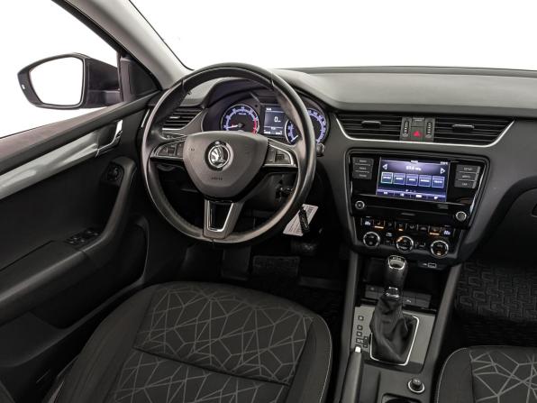 Skoda Octavia III (A7) Рестайлинг с пробегом 2018 года, цена 1 670 000 рублей, 140525 км, лифтбек, Автокод Объявления